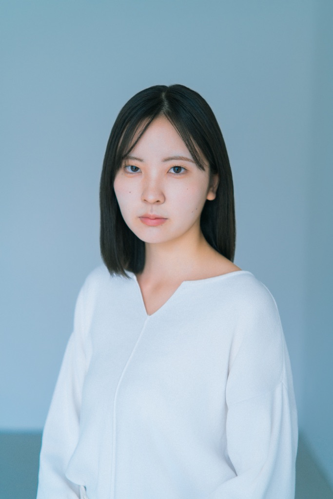 宣材写真作例2 - 女性モデルの横顔